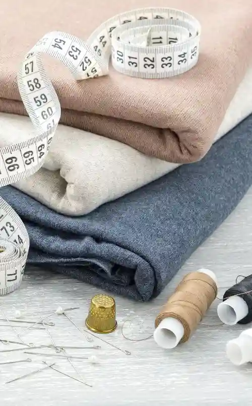 Фон подвала: ателье и пошив одежды, мобильная версия